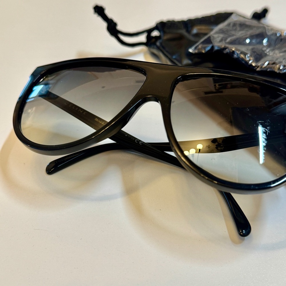 Celine 62cm Oversize Shiny Black Sunglasses - Picture 13 of 13